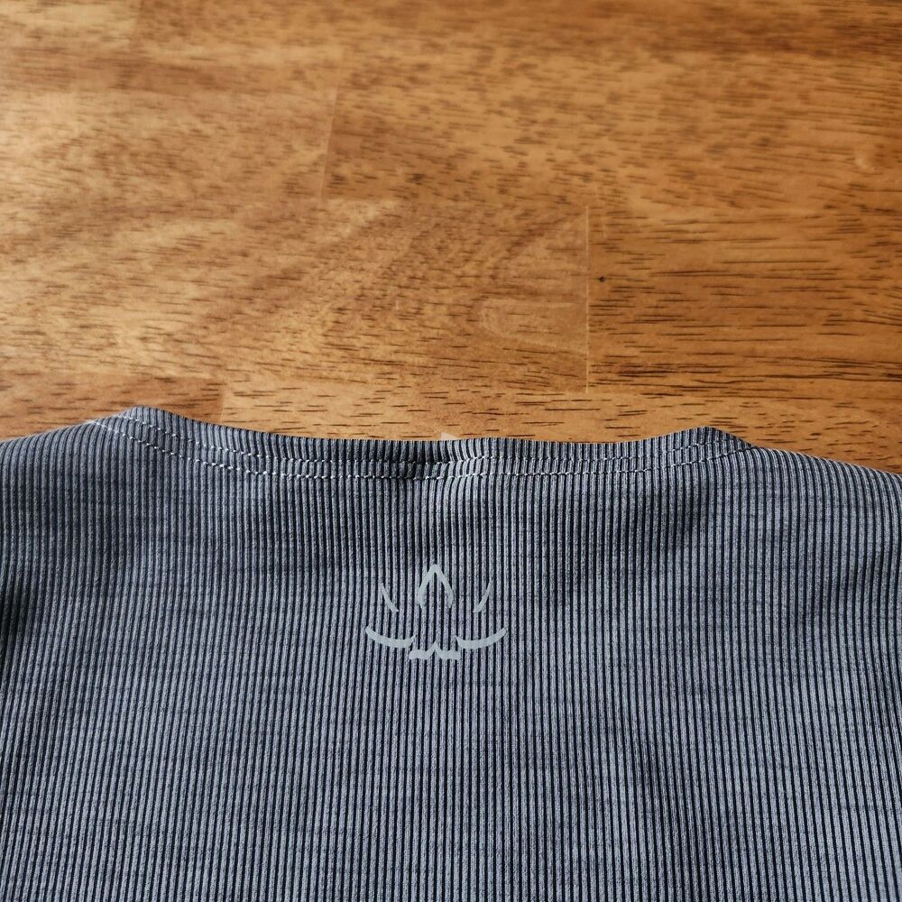 (XS) Beyond yoga crop top - Picture 4 of 4